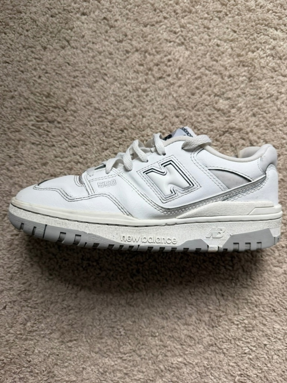 New Balance 550 White Grey Low Sneakers Boys Size 6.5 Y Womens 8 GSB550PB